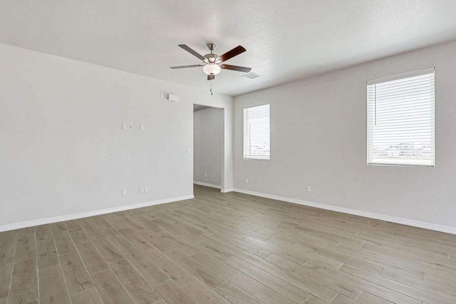 Representative unfurnished interior of a home built from the Desert Willow by View Homes in Paseos Del Este, Horizon City (Image 33). Representative unfurnished interior of a home built from the Desert Willow by View Homes in Paseos Del Este, Horizon City (Image 33).