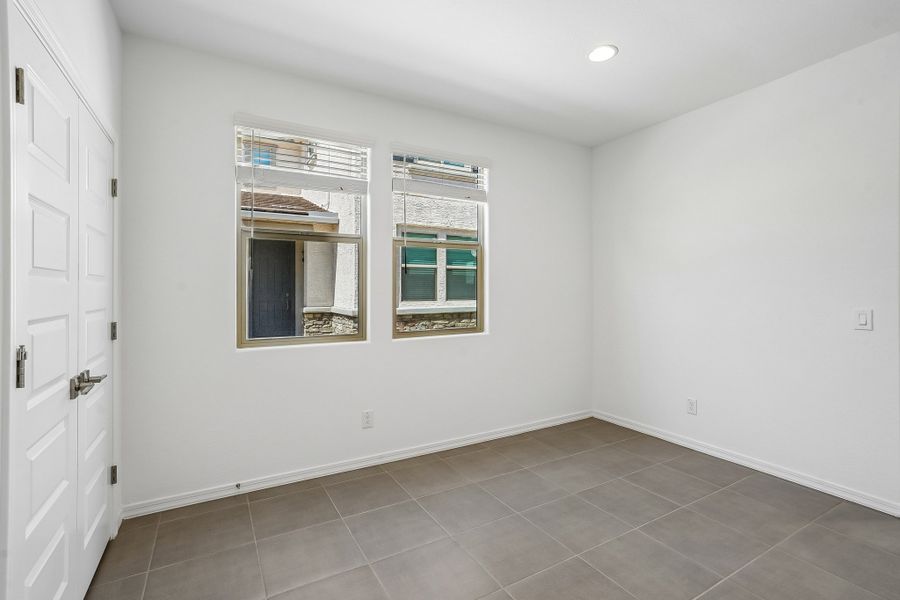 Spacious, unfurnished interior of a new home in Rancho Mercado, Surprise (Image 30).