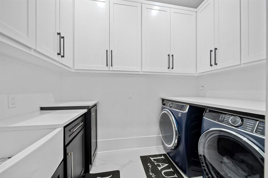 Laundry room (1st floor)