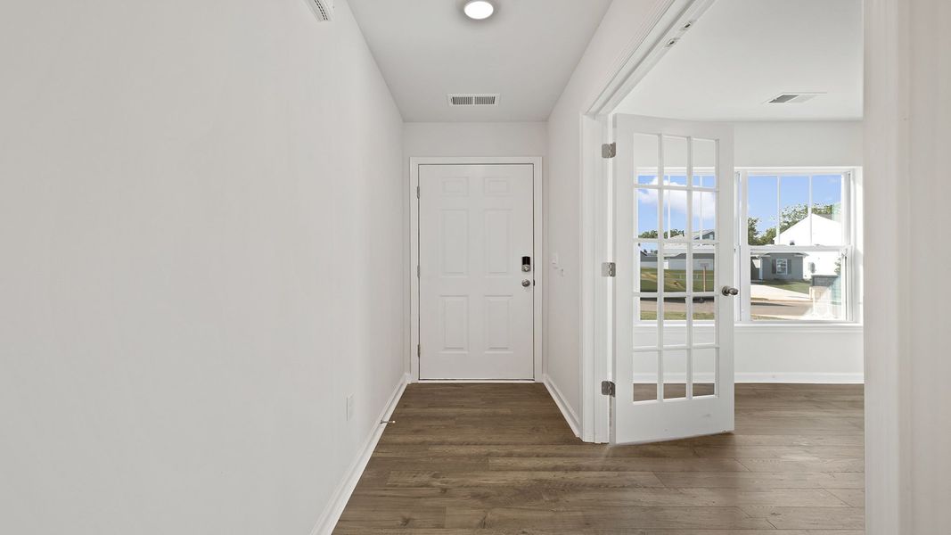 Spacious, unfurnished interior of a new home in Woodhaven, Spartanburg (Image 14).