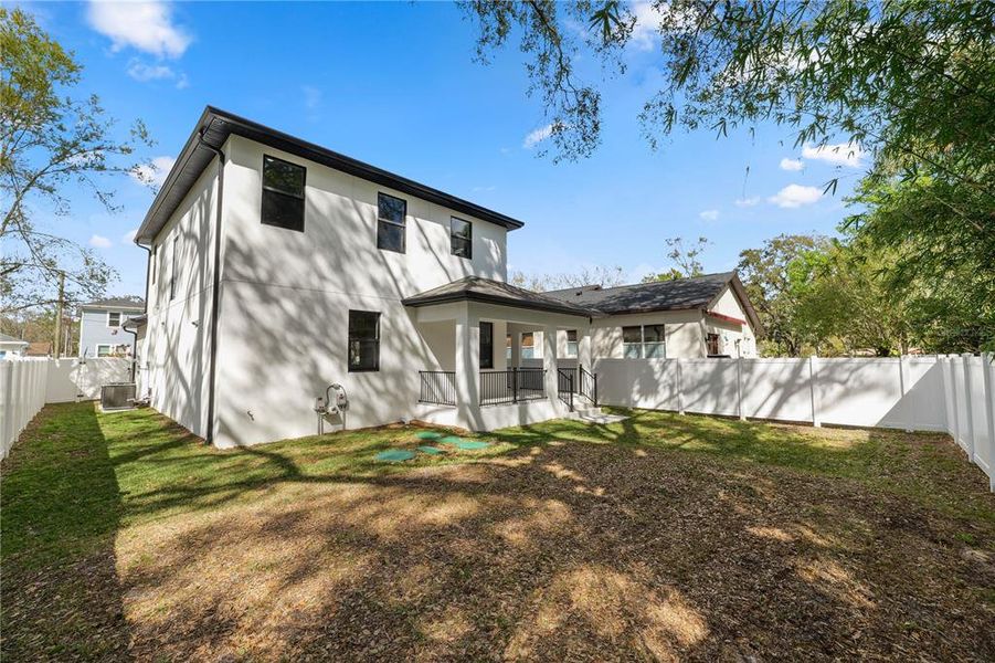 Exterior details and patio area of a home in , Tampa (Image 28).