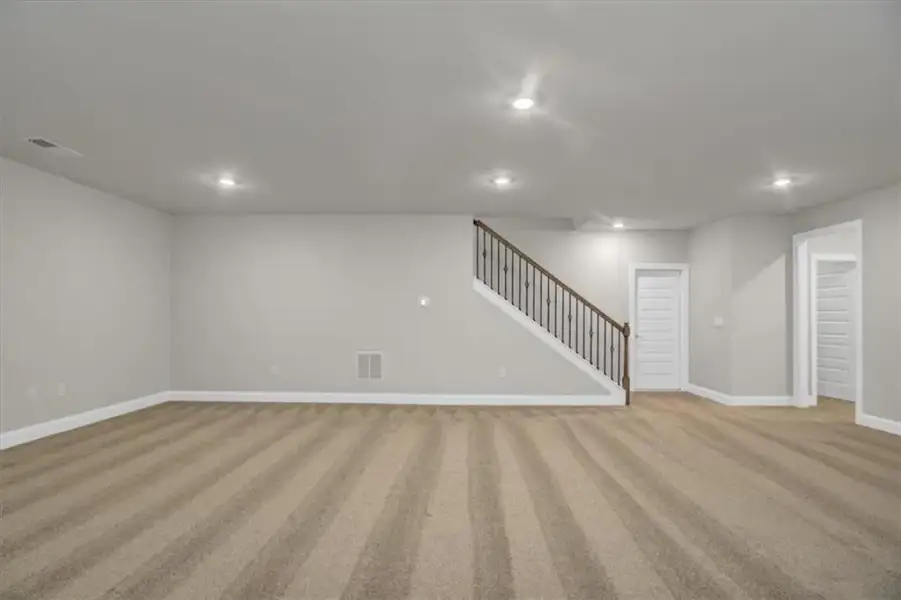 Spacious, unfurnished interior of a new home in Tuscany Hills, Douglasville (Image 42).