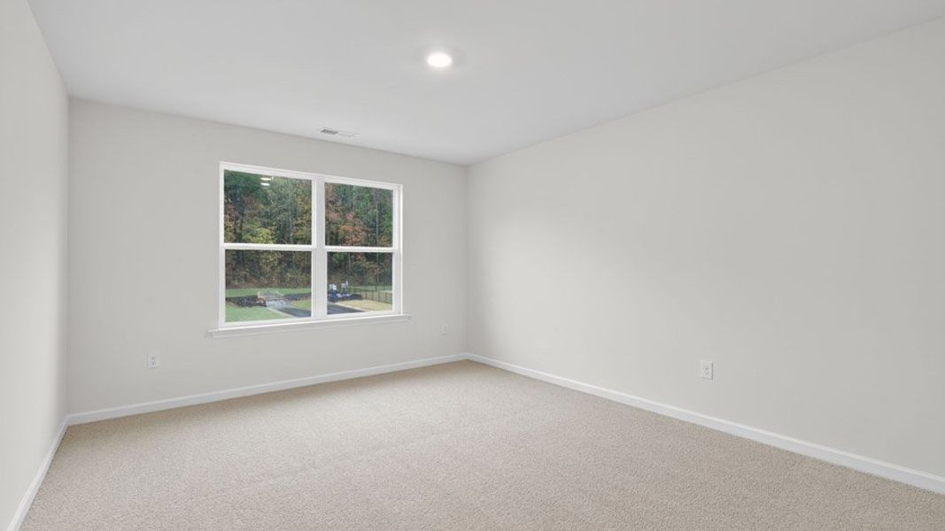 Spacious, unfurnished interior of a new home in Galvins Ridge, Sanford (Image 24).