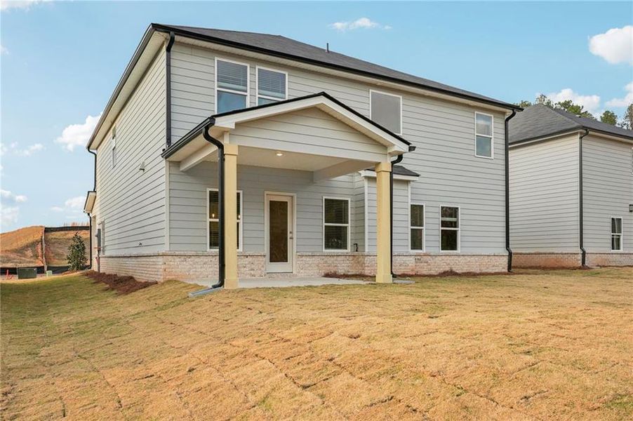 Exterior details and patio area of a home in Harmony Manor, Fairburn (Image 3).