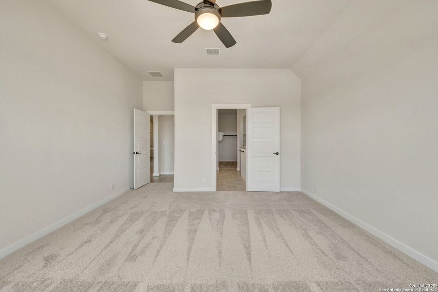 Spacious, unfurnished interior of a new home in , New Braunfels (Image 28). Spacious, unfurnished interior of a new home in , New Braunfels (Image 28).