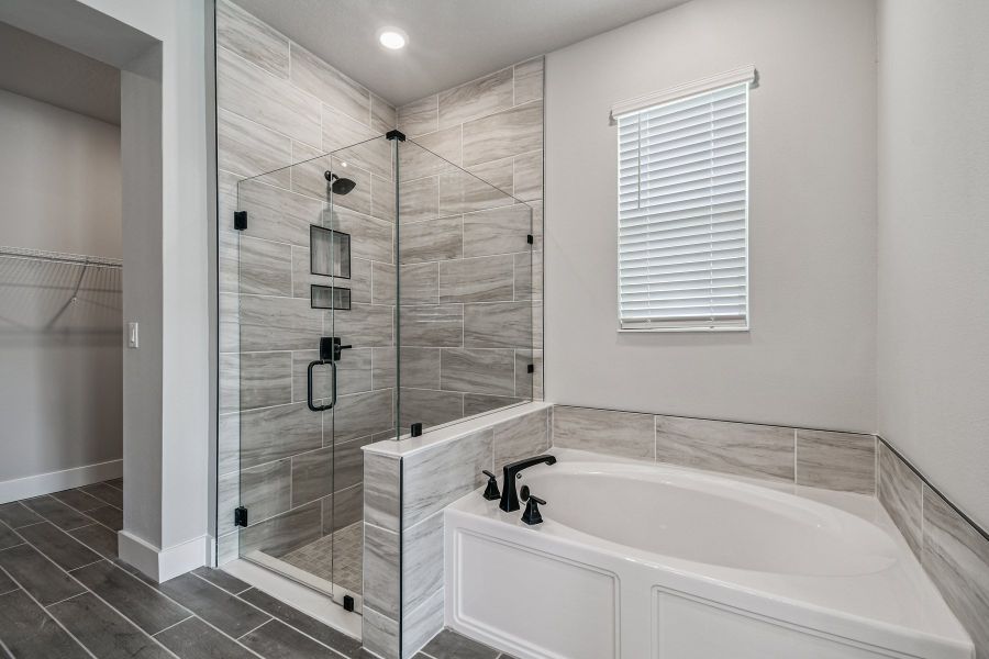 Representative furnished interior of a home built from the The Edie by David Weekley Homes in Waterset Classic Series, Apollo Beach (Image 4).