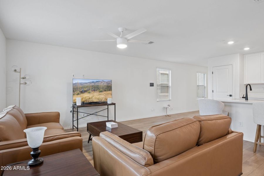 8-web-or-mls-36446-w-san-ildefanso-ave