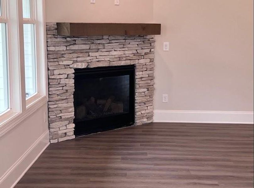 Spacious, unfurnished interior of a new home in The Reserve at Bells Ferry, Kennesaw (Image 4).