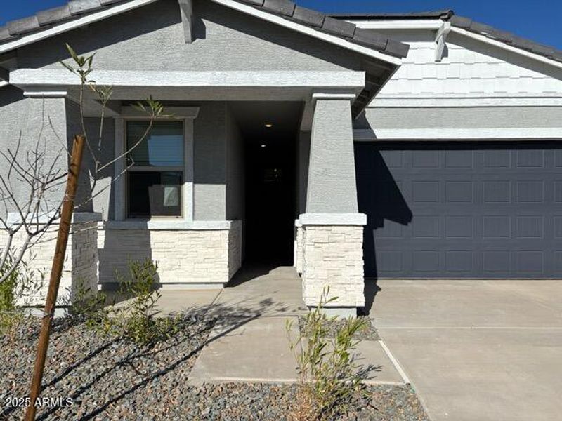 15942 W COTTONTAIL Lane