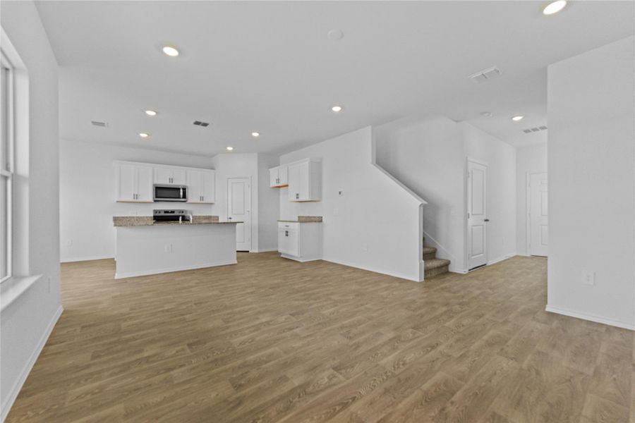 Spacious, unfurnished interior of a new home in Palomino, Manor (Image 17).