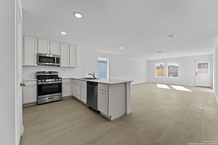 Furnished interior view inside a new home in Friendship Oaks, Fredericksburg (Image 5). Furnished interior view inside a new home in Friendship Oaks, Fredericksburg (Image 5).