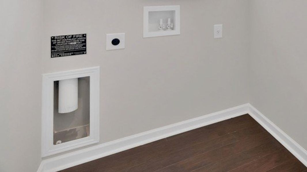 Spacious, unfurnished interior of a new home in Fieldcrest Acres, Blountville (Image 22).