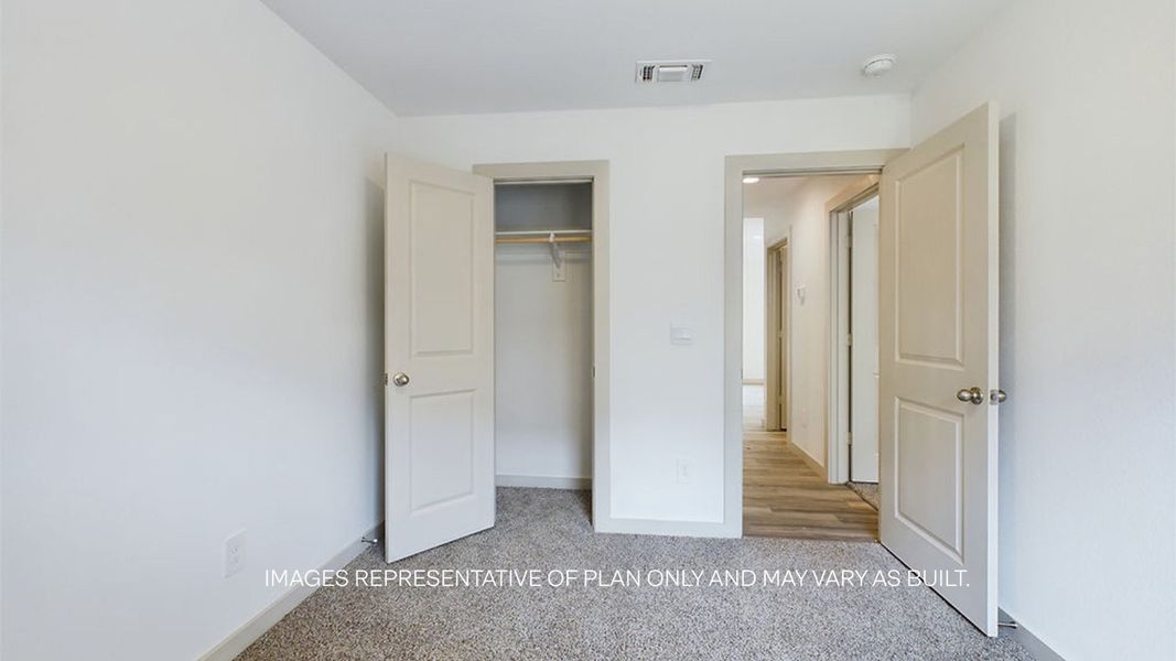 Spacious, unfurnished interior of a new home in Terra Vista, Lubbock (Image 10).