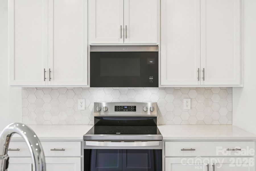 Photo is not of the actual home but is an inspirational photo of builder’s model home and may depict options, furnishings, and/or decorator features that are not included.