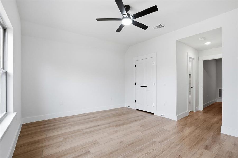 Spacious, unfurnished interior of a new home in , Dallas (Image 30). Spacious, unfurnished interior of a new home in , Dallas (Image 30).