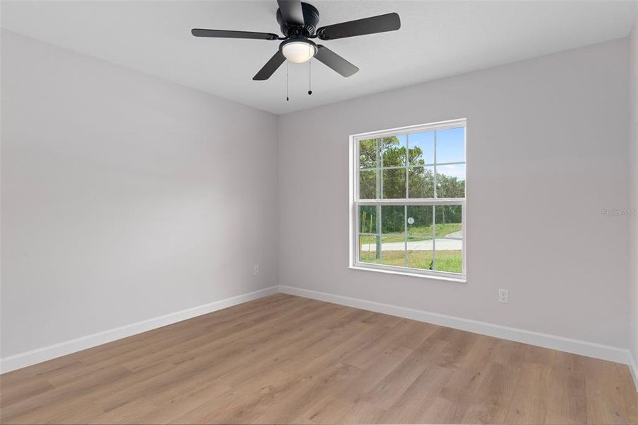 Spacious, unfurnished interior of a new home in , Dunnellon (Image 39).