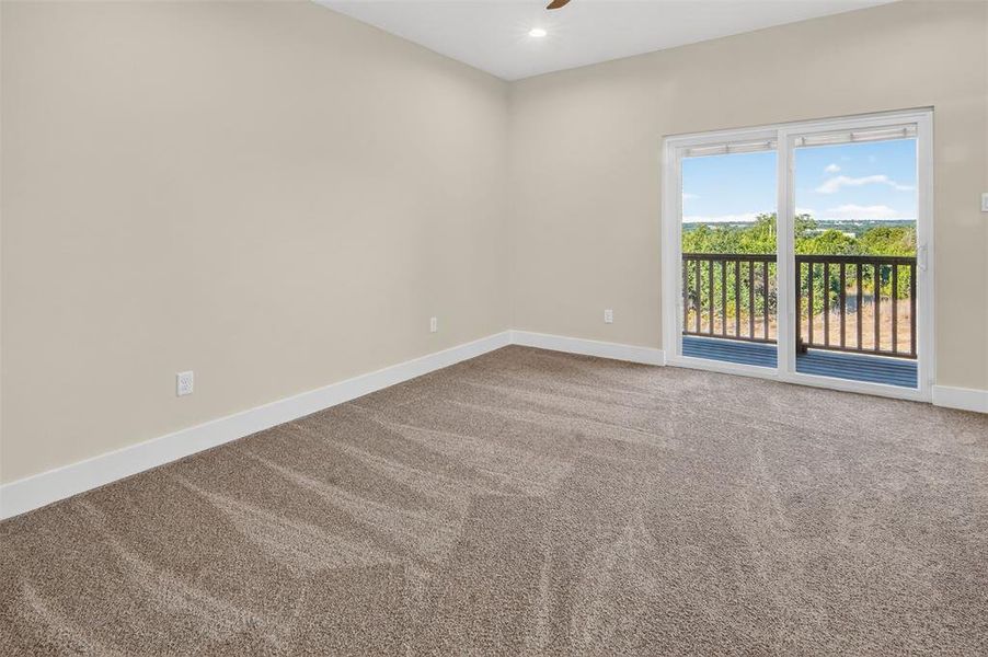 Spacious, unfurnished interior of a new home in , Weatherford (Image 26).