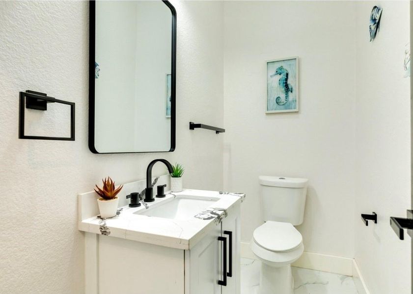 Half bathroom 1st floor