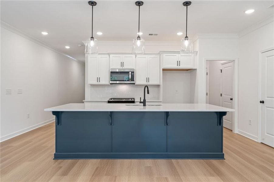 Furnished interior view inside a new home in Cherokee Township, Acworth (Image 7).
