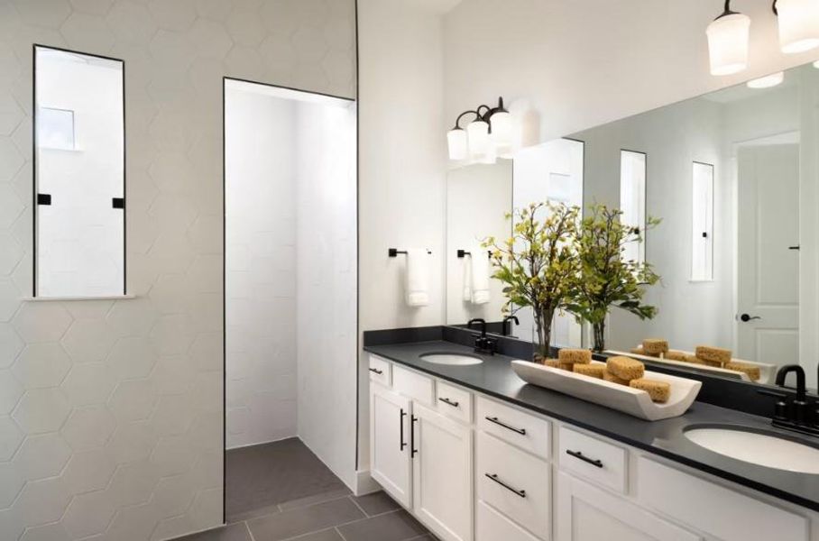 Photo of Pulte model home with same floor plan, not of actual home listed. Photo of Pulte model home with same floor plan, not of actual home listed.