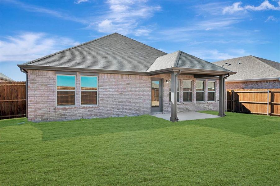 Exterior details and patio area of a home in Verandah, Royse City (Image 3).