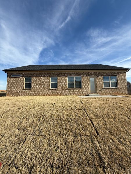Exterior details and patio area of a home in Bradley Bend, Ashland City (Image 3).