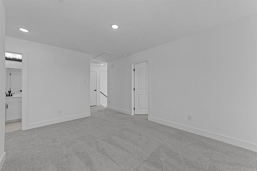 Spacious, unfurnished interior of a new home in Gateway Parks, Forney (Image 20).
