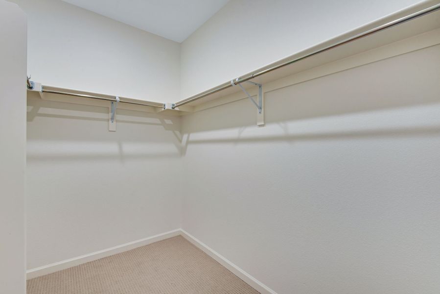 Spacious, unfurnished interior of a new home in The Aurora Highlands, Aurora (Image 35).