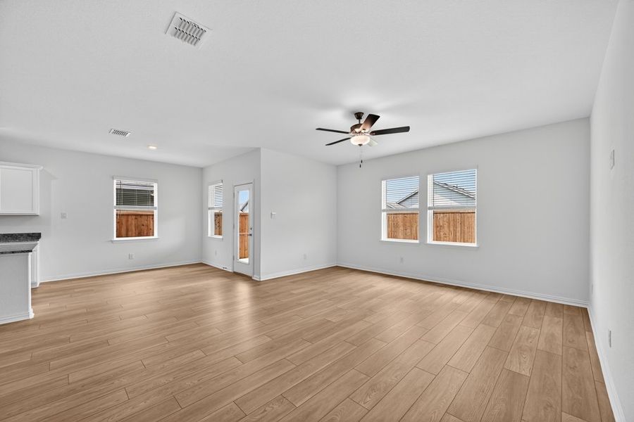 Spacious, unfurnished interior of a new home in River Ridge, Crandall (Image 15).