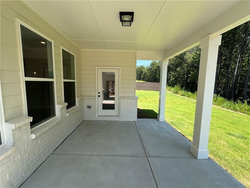 Exterior details and patio area of a home in Kentmere, Auburn (Image 28).