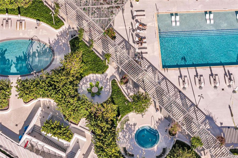 Community amenities in Five Park, Miami Beach (Image 31).