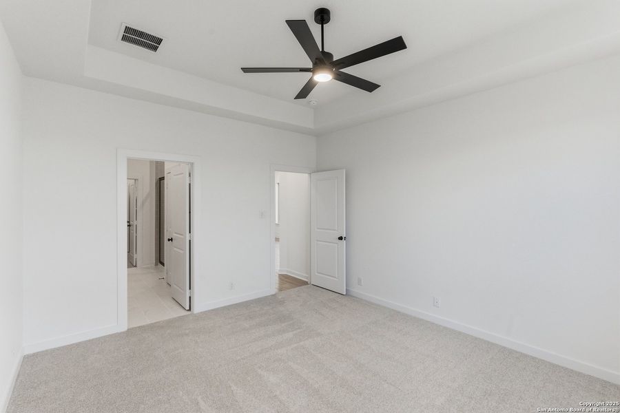 Spacious, unfurnished interior of a new home in The Crossvine – Garden Homes, Schertz (Image 15). Spacious, unfurnished interior of a new home in The Crossvine – Garden Homes, Schertz (Image 15).