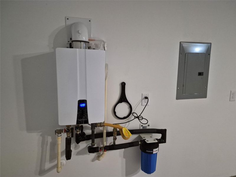 Tankless water heater