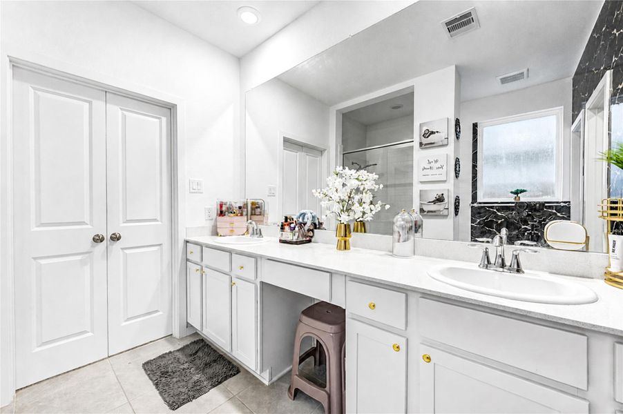Furnished interior view inside a new home in Harvest Green, Richmond (Image 19).