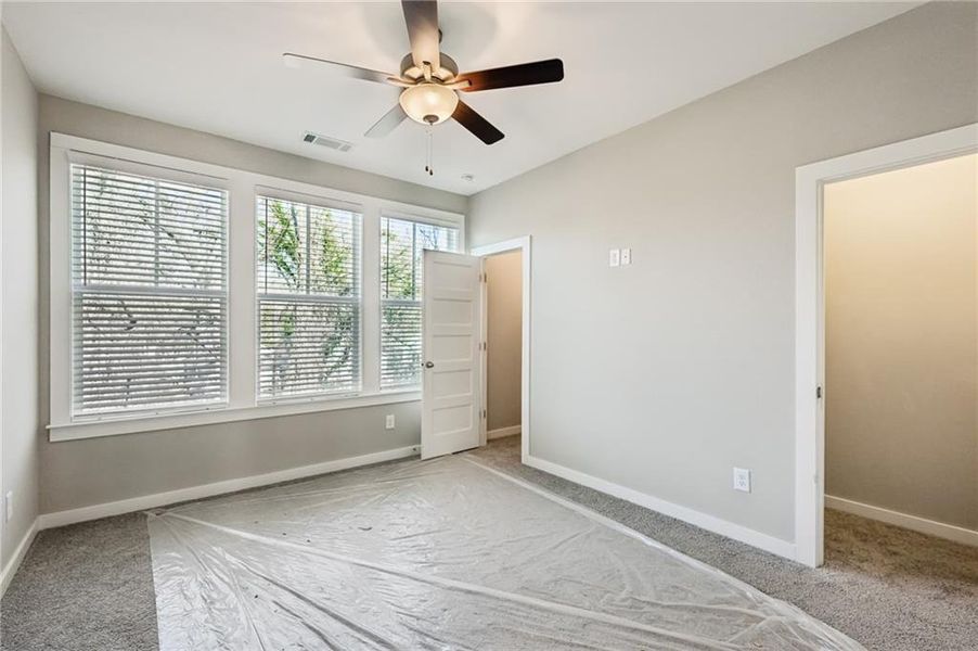 Spacious, unfurnished interior of a new home in Avenue at Oakland City, Atlanta (Image 10).
