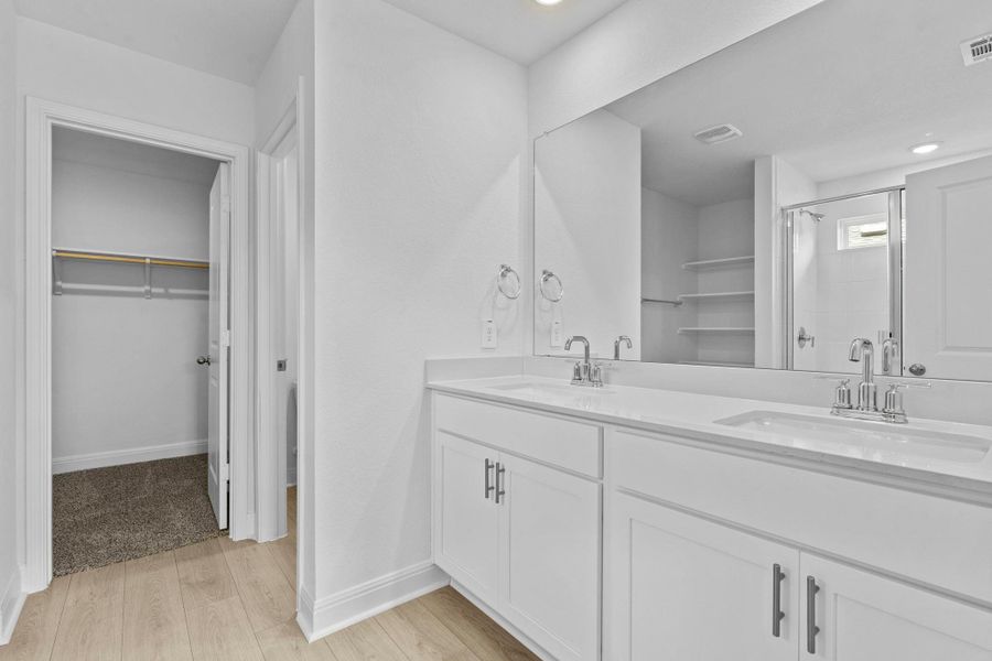 Furnished interior view inside a new home in Riverview, Georgetown (Image 6).