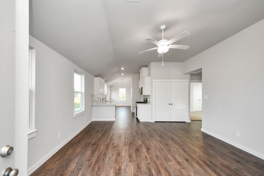 Spacious, unfurnished interior of a new home in Santa Fe, Cleveland (Image 28). Spacious, unfurnished interior of a new home in Santa Fe, Cleveland (Image 28).