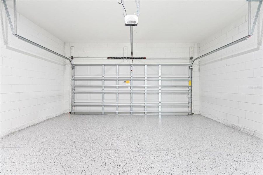 Spacious, unfurnished interior of a new home in , Ocala (Image 26).