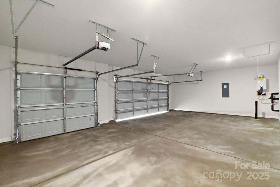 Spacious, unfurnished interior of a new home in Roselyn: Primrose, Lancaster (Image 23).