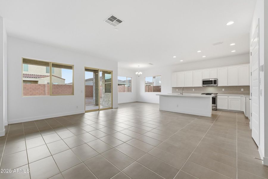 4064 E Desert Lilly Lane ~ Ready Now!