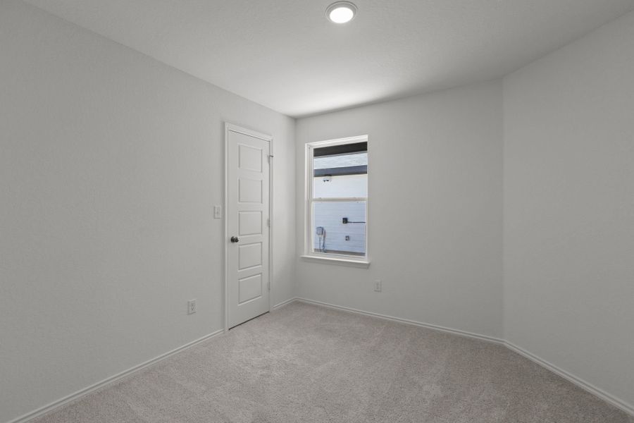 Additional Bedroom Additional Bedroom