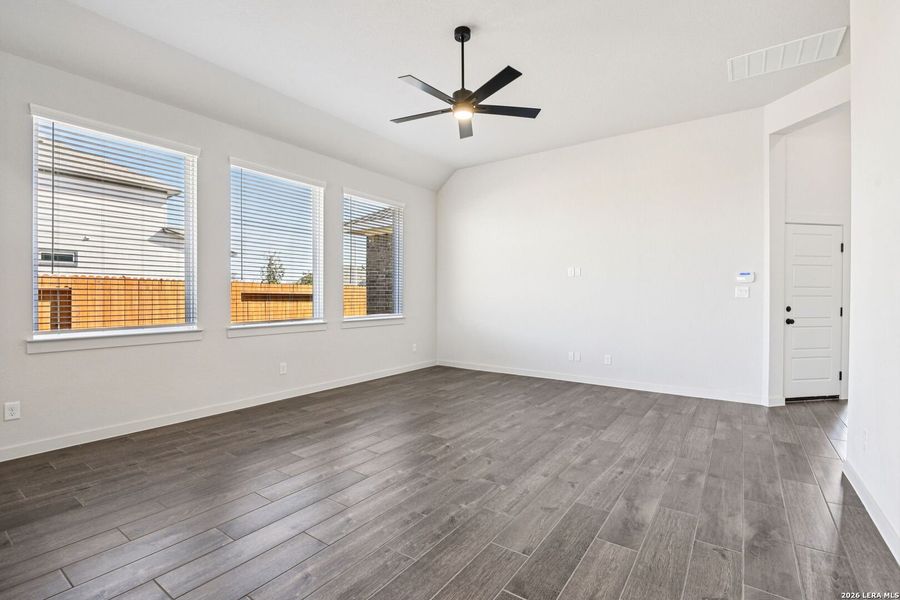 Spacious, unfurnished interior of a new home in Stream Waters, Seguin (Image 15). Spacious, unfurnished interior of a new home in Stream Waters, Seguin (Image 15).