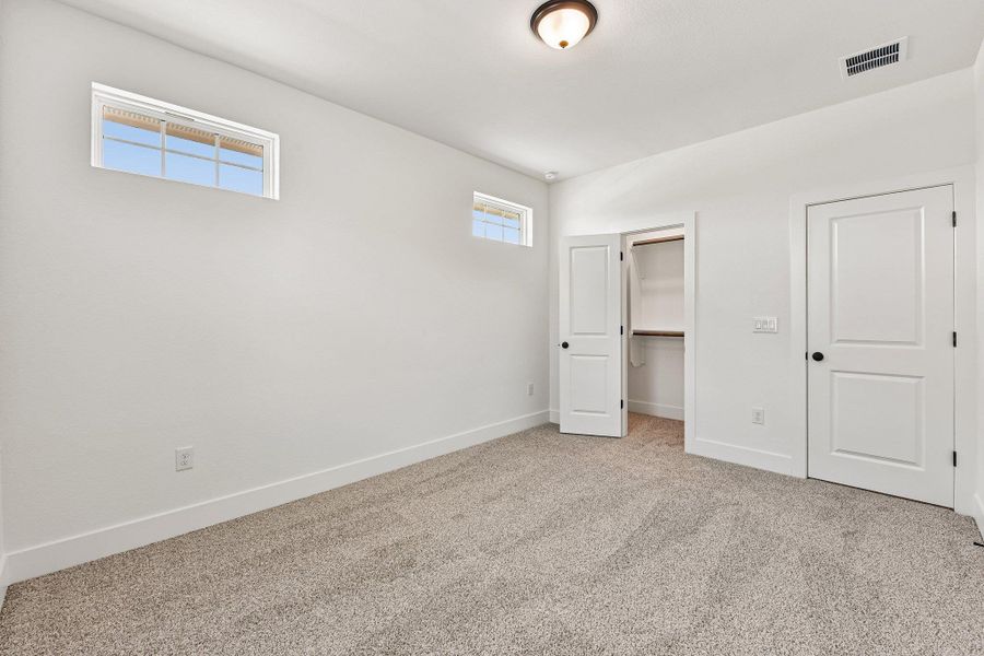 Spacious, unfurnished interior of a new home in 6 Creeks, Kyle (Image 20). Spacious, unfurnished interior of a new home in 6 Creeks, Kyle (Image 20).