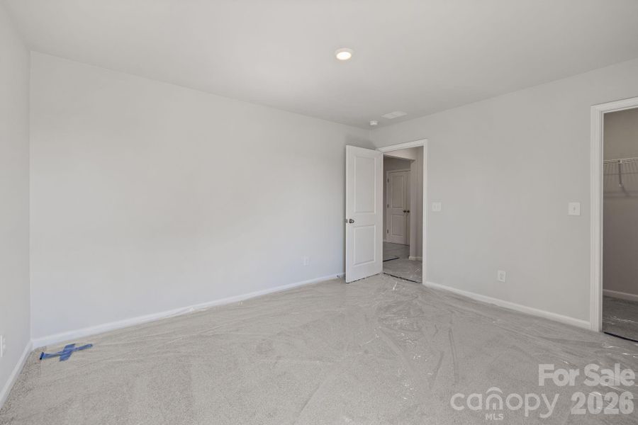 Spacious, unfurnished interior of a new home in McFarland Estates, York (Image 28).