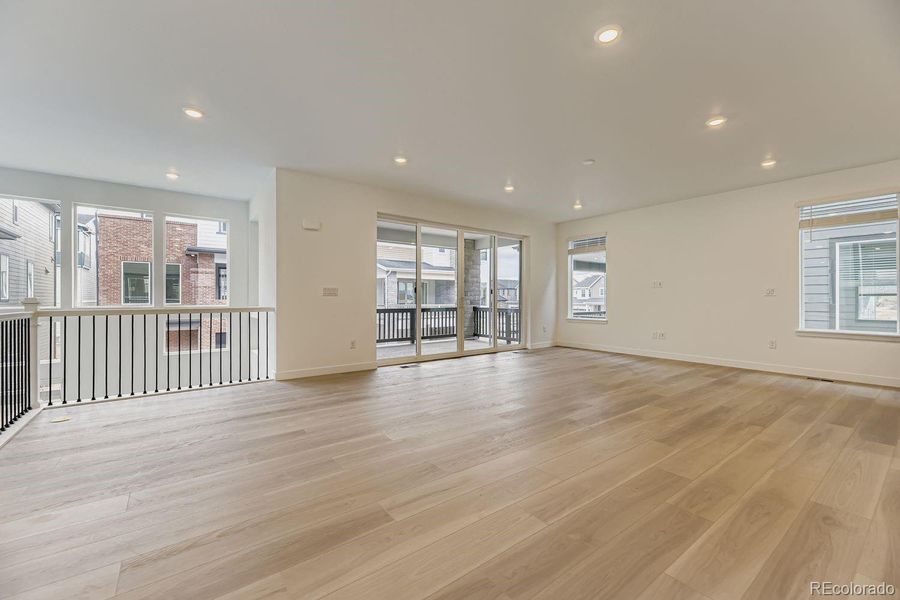 Spacious, unfurnished interior of a new home in , Centennial (Image 14).