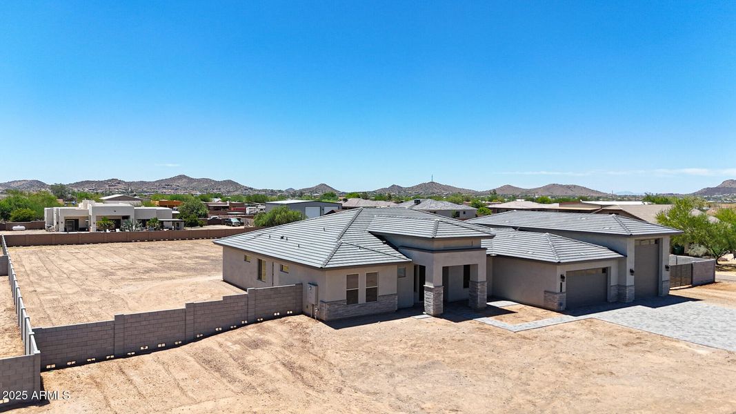 DRONE (19) DRONE (19)