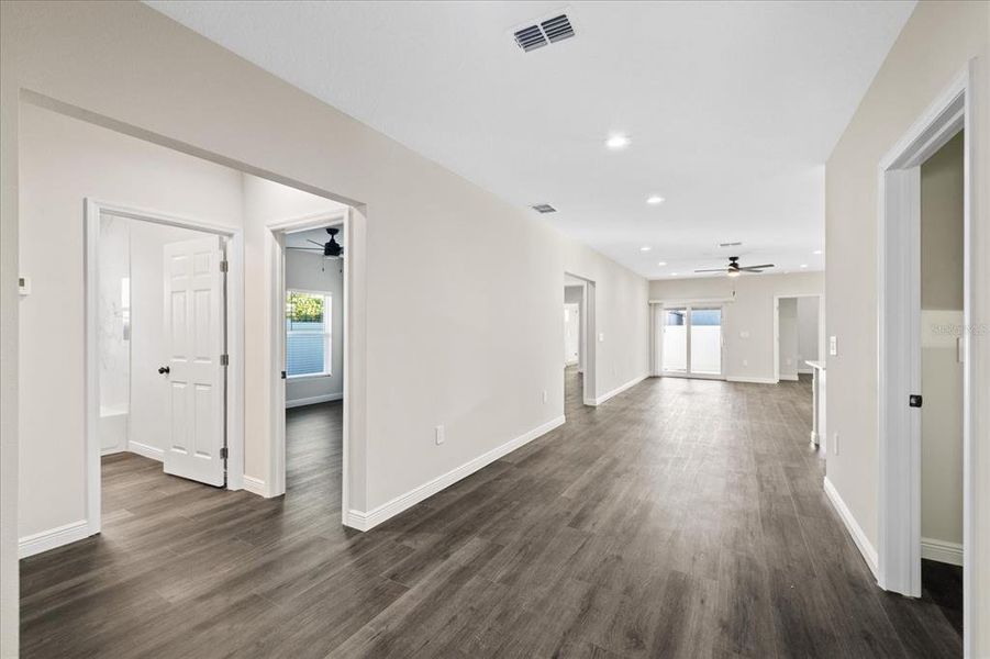 Spacious, unfurnished interior of a new home in , St. Petersburg (Image 41). Spacious, unfurnished interior of a new home in , St. Petersburg (Image 41).