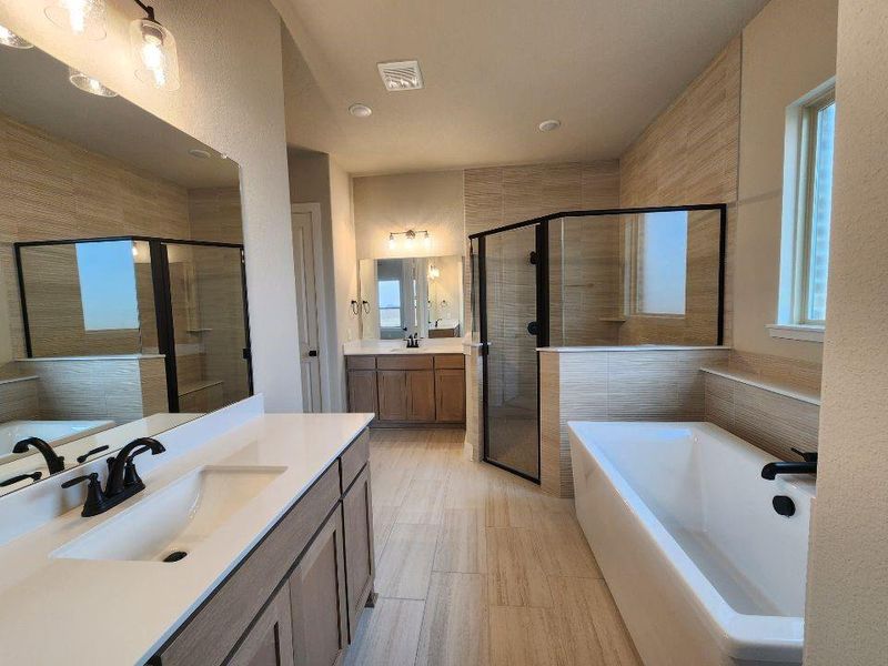 Furnished interior view inside a new home in Rocky Top, Krum (Image 9).