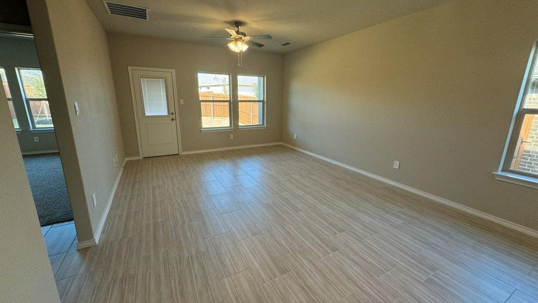 Spacious, unfurnished interior of a new home in Monarch at the Meadows, Krum (Image 9).