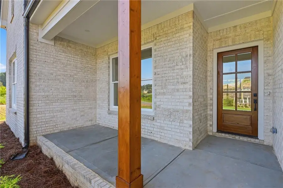 Exterior details and patio area of a home in , Demorest (Image 3).